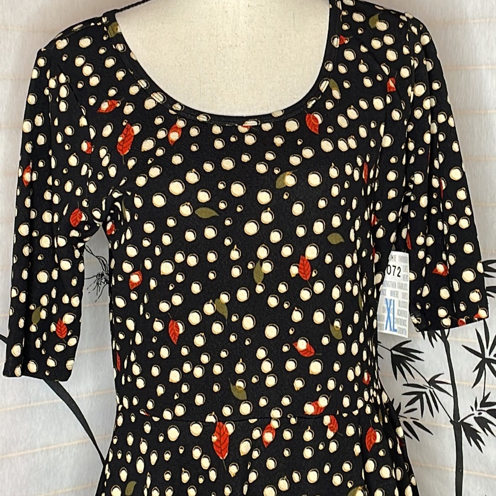 Clearance Lularoe Nicole dress - Picture 2 of 6